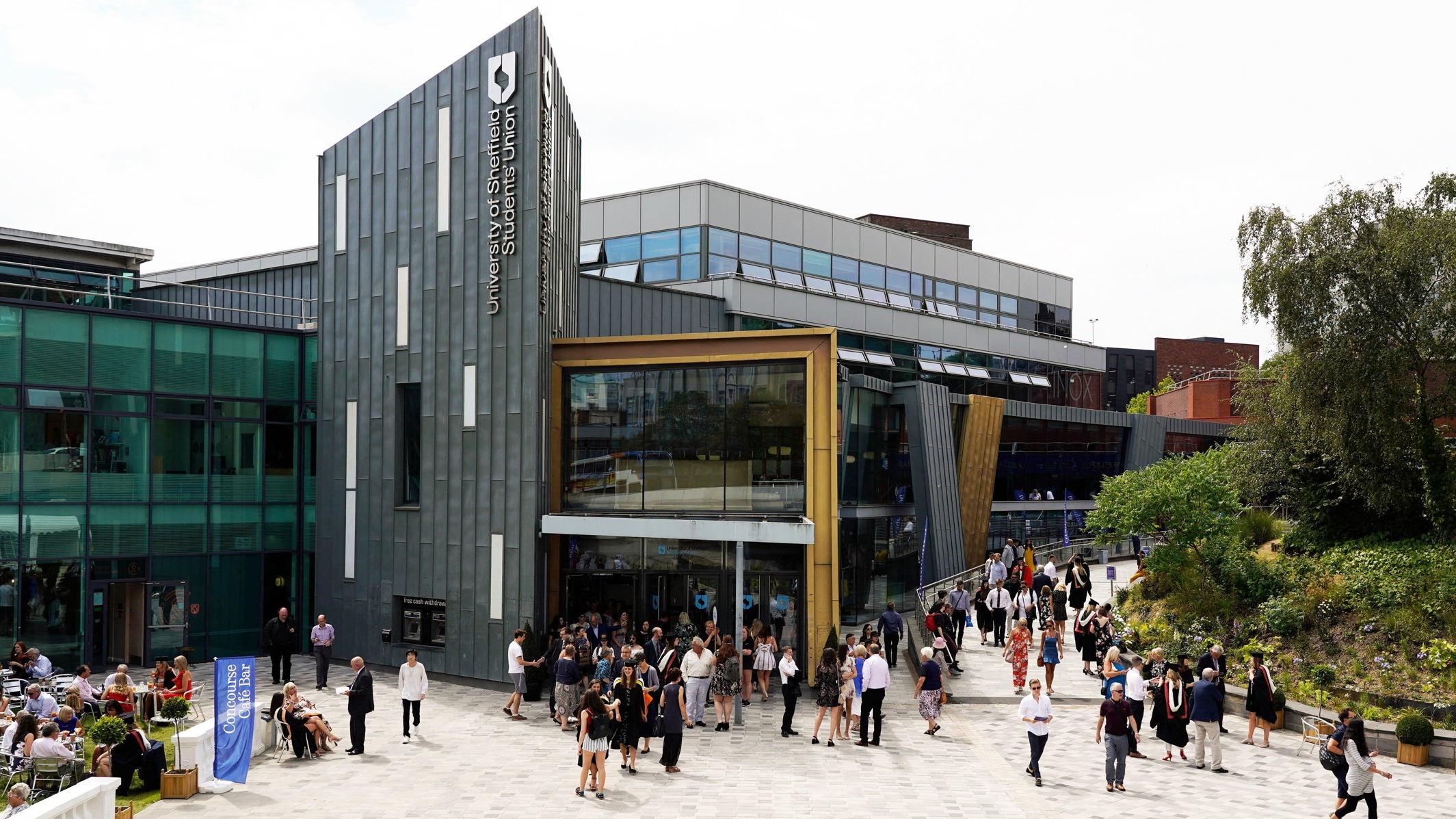 UK Universities Face Deepening Financial Crisis as International Student Numbers Plunge