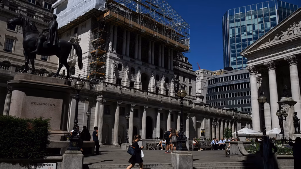 Bank of England Warns of Persistent Inflation Risk as Energy Prices Remain Volatile