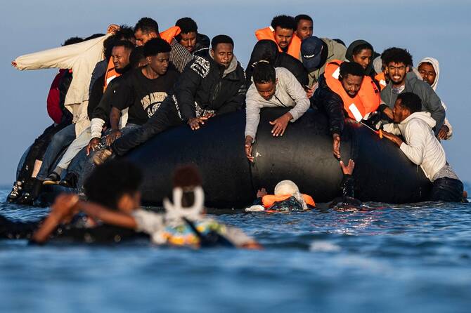 France Admits It Has No Solution to Channel Crossings — While Holding £662 Million of British Taxpayers' Money